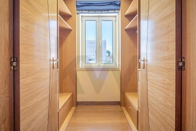 Moradia T4 para Venda em Águas Livres