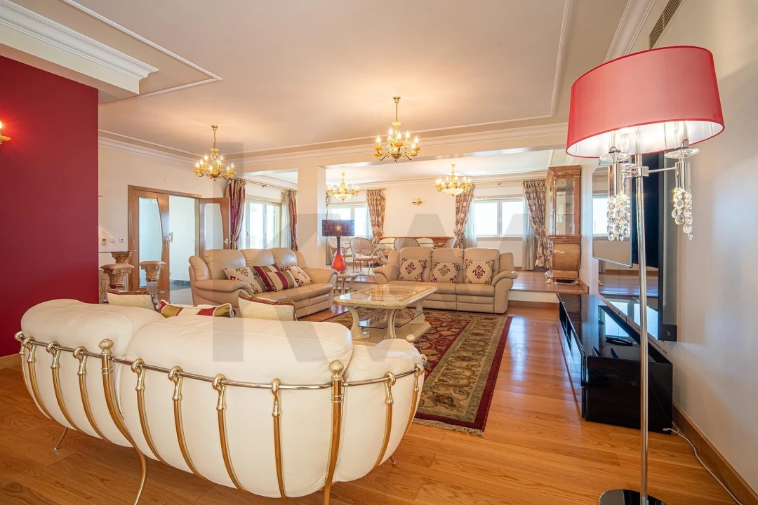 Moradia T4 para Venda em Águas Livres Foto 3