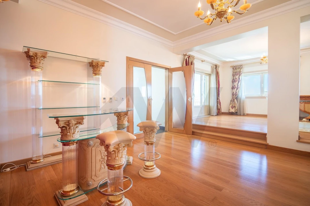 Moradia T4 para Venda em Águas Livres Foto 4