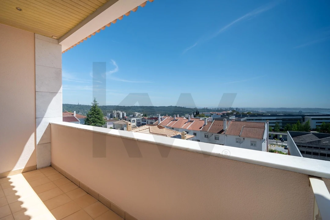 Moradia T4 para Venda em Águas Livres Foto 39