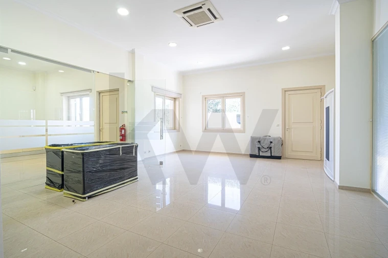 Moradia T4 para Venda em Águas Livres Foto 55