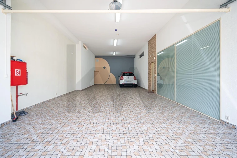 Moradia T4 para Venda em Águas Livres Foto 64