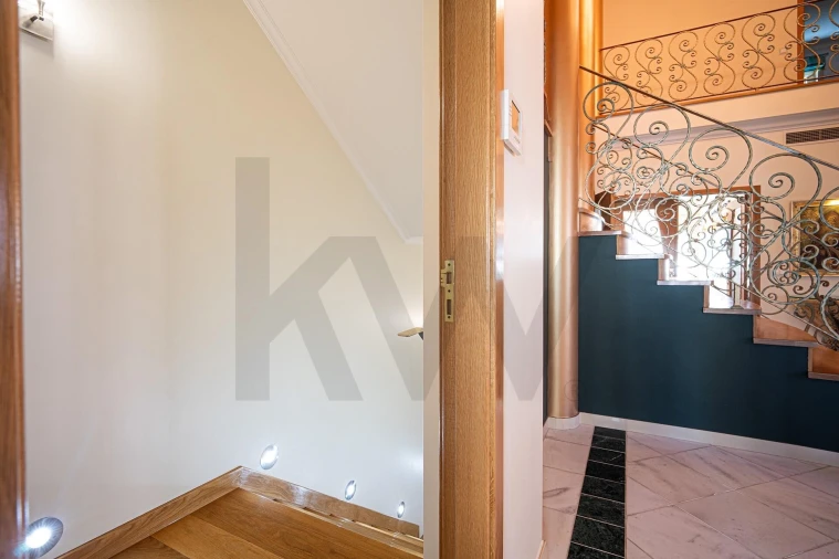 Moradia T4 para Venda em Águas Livres Foto 46