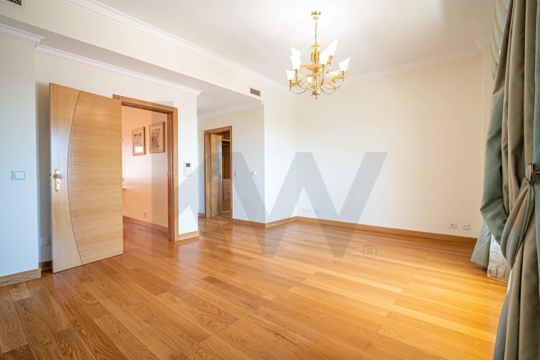 Moradia T4 para Venda em Águas Livres Foto 25