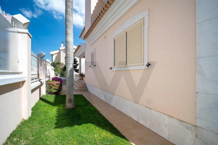 Moradia T4 para Venda em Águas Livres Foto 52