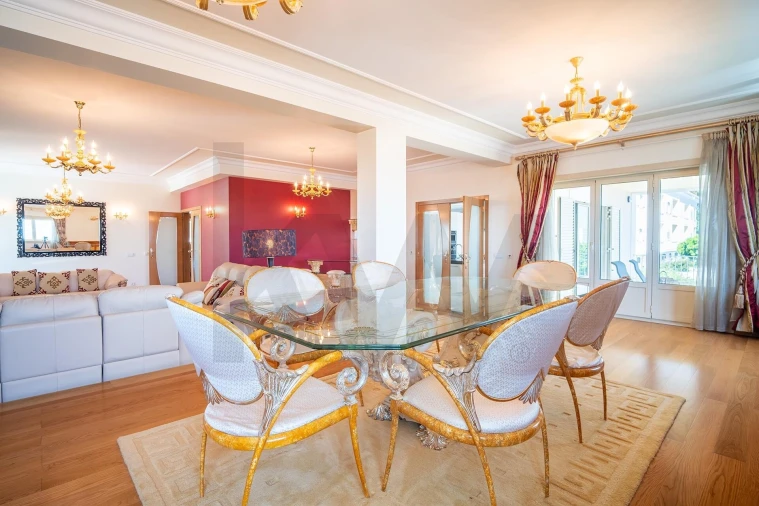 Moradia T4 para Venda em Águas Livres Foto 6