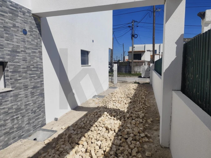 Moradia T3 para Venda em Fernao Ferro Foto 9