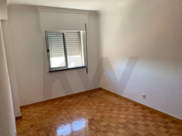 Apartamento T2 para Arrendamento em Parque das Nações