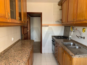 Apartamento T2 para Arrendamento em Parque das Nações