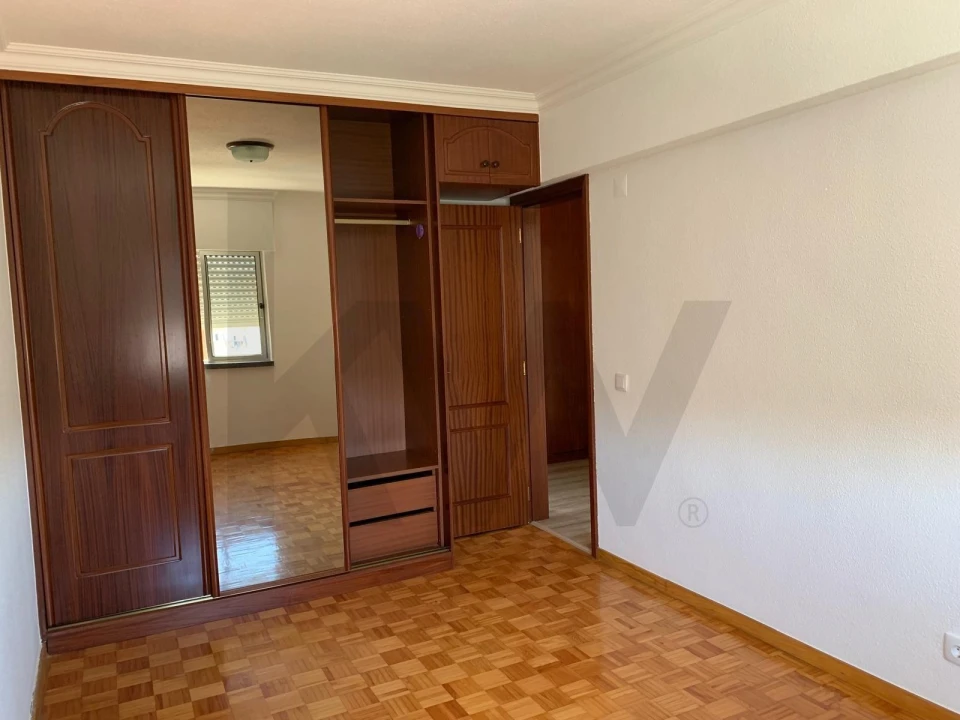 Apartamento T2 para Arrendamento em Parque das Nações Foto 3