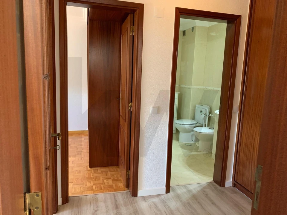 Apartamento T2 para Arrendamento em Parque das Nações Foto 5