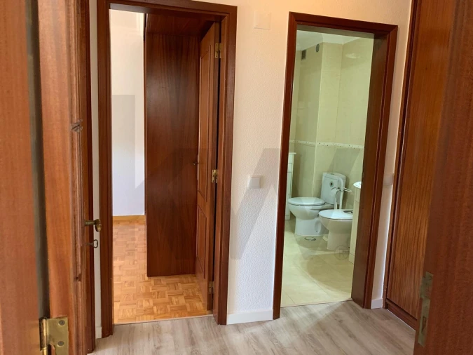 Apartamento T2 para Arrendamento em Parque das Nações Foto 5