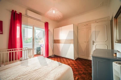 Moradia T5 para Venda em São Domingos de Rana