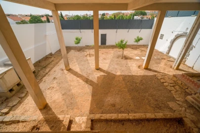 Moradia T5 para Venda em São Domingos de Rana