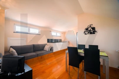 Moradia T5 para Venda em São Domingos de Rana