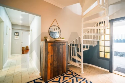 Moradia T5 para Venda em São Domingos de Rana