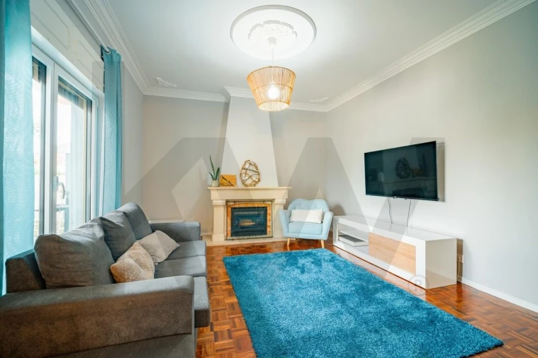 Moradia T5 para Venda em São Domingos de Rana Foto 5