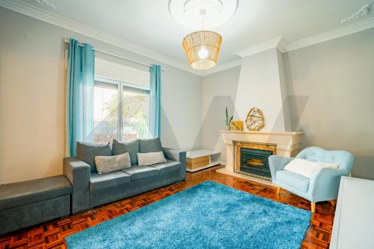 Moradia T5 para Venda em São Domingos de Rana Foto 6