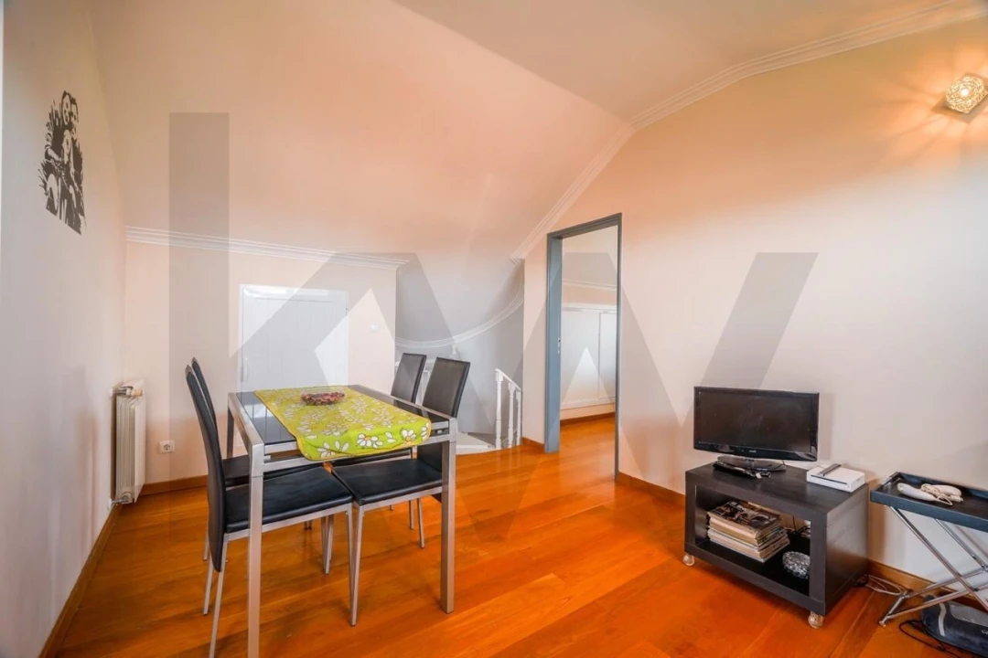 Moradia T5 para Venda em São Domingos de Rana Foto 24