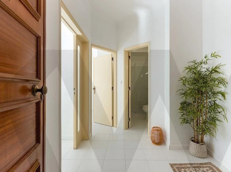 Apartamento T1 para Venda em Charneca de Caparica e Sobreda Foto 3
