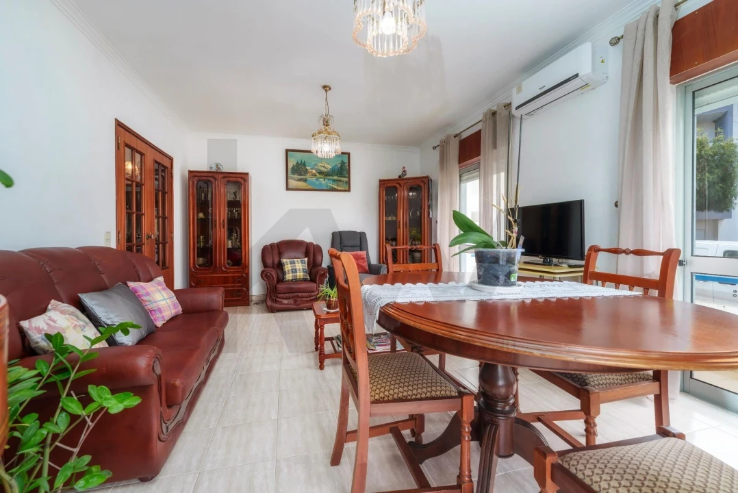 Apartamento T3 para Venda em São Brás de Alportel Foto 2