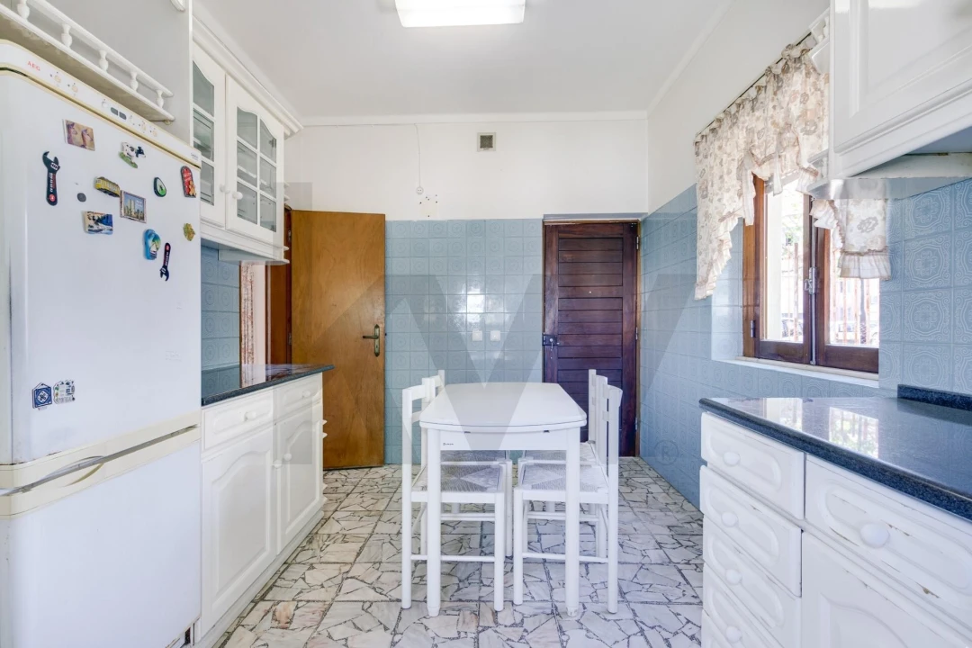 Moradia T4 para Venda em Loures Foto 33