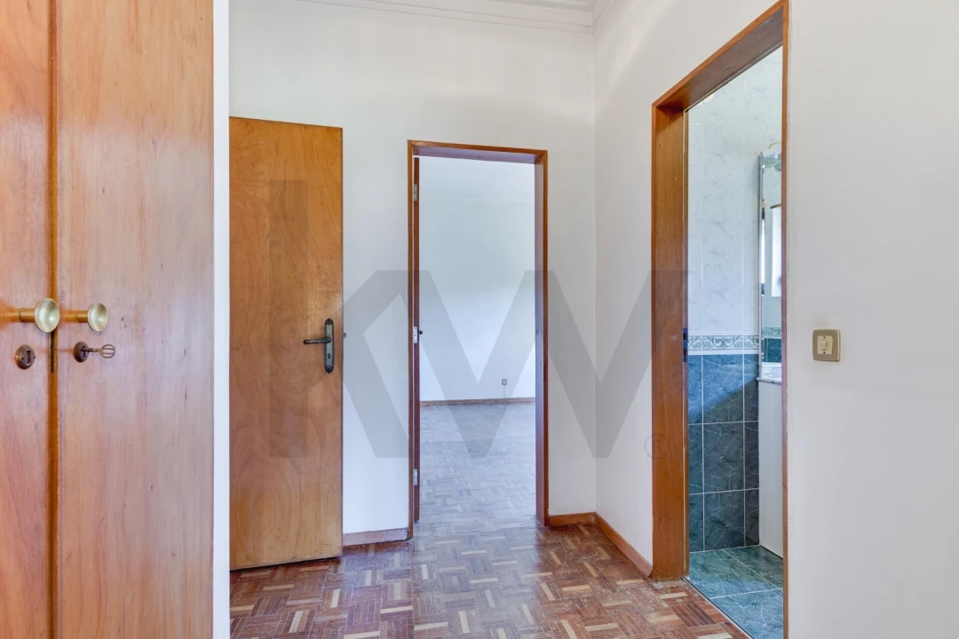 Moradia T4 para Venda em Loures Foto 16