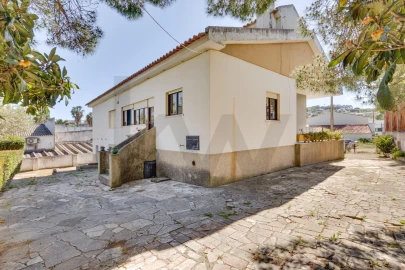 Moradia T4 para Venda em Loures