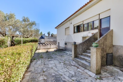 Moradia T4 para Venda em Loures