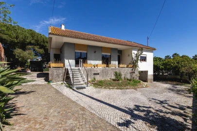 Moradia T4 para Venda em Loures