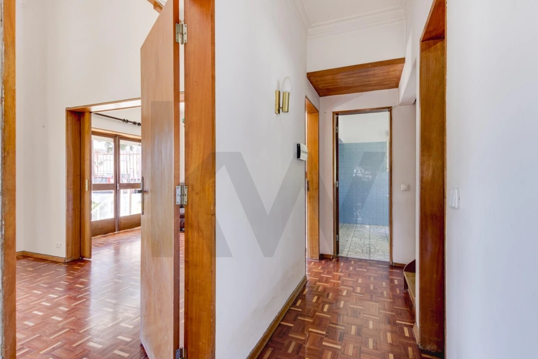 Moradia T4 para Venda em Loures Foto 34