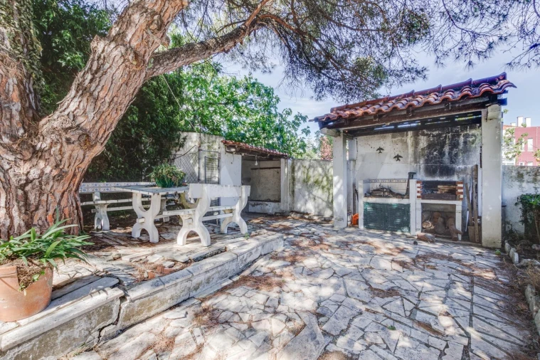 Moradia T4 para Venda em Loures Foto 71