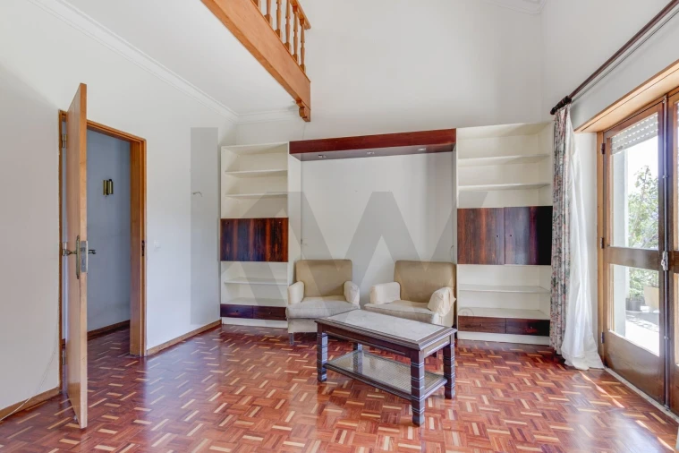 Moradia T4 para Venda em Loures Foto 11