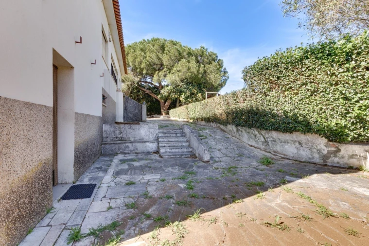 Moradia T4 para Venda em Loures Foto 65