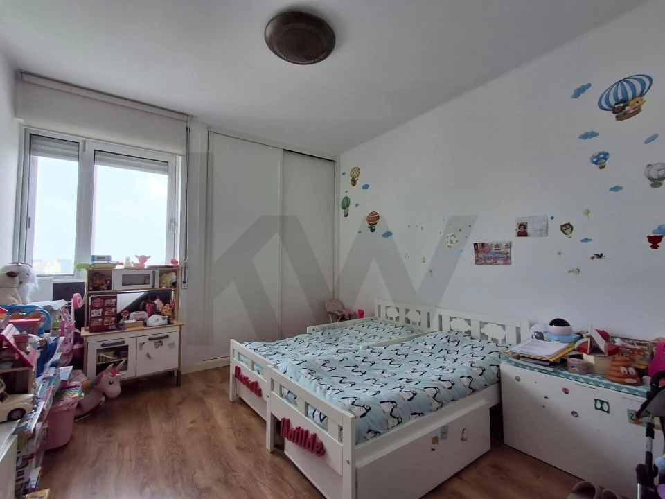 Apartamento T3 para Arrendamento em Carnide Foto 8