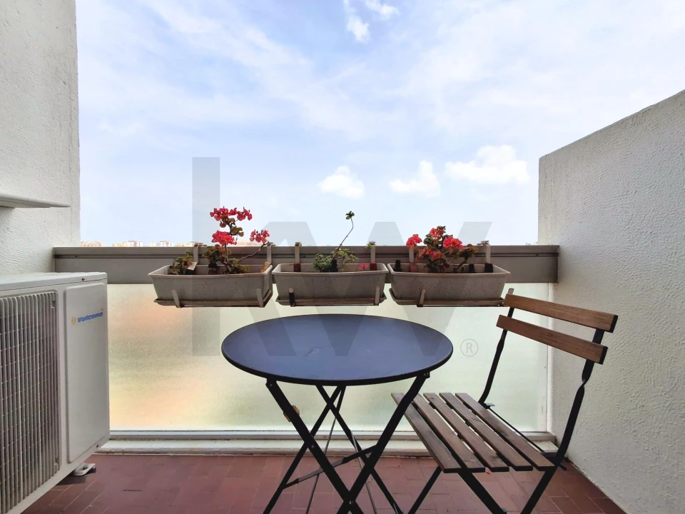 Apartamento T3 para Arrendamento em Carnide Foto 1