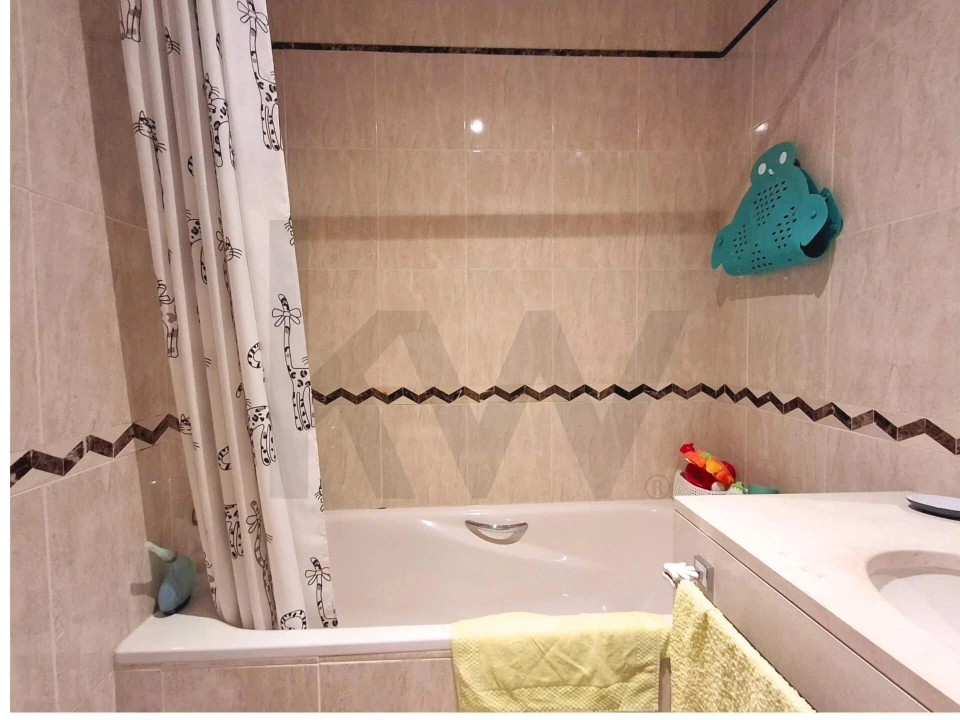 Apartamento T3 para Arrendamento em Carnide Foto 12