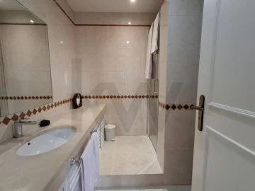 Apartamento T3 para Arrendamento em Carnide