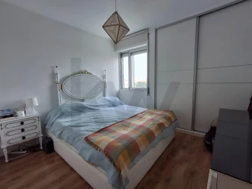 Apartamento T3 para Arrendamento em Carnide