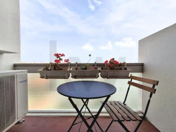 Apartamento T3 para Arrendamento em Carnide