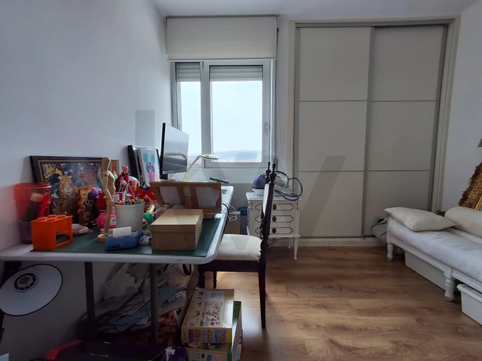 Apartamento T3 para Arrendamento em Carnide Foto 21