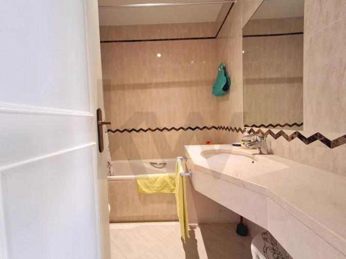 Apartamento T3 para Arrendamento em Carnide Foto 11