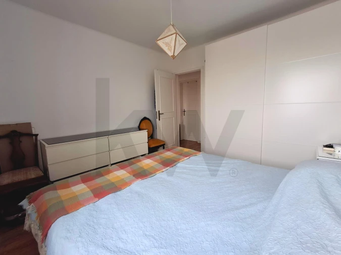 Apartamento T3 para Arrendamento em Carnide Foto 10