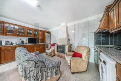 Moradia T3 para Venda em Gondoriz