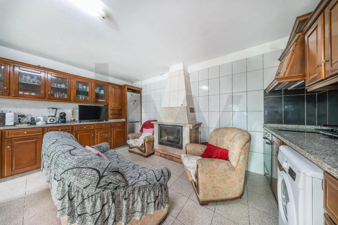 Moradia T3 para Venda em Gondoriz Foto 4