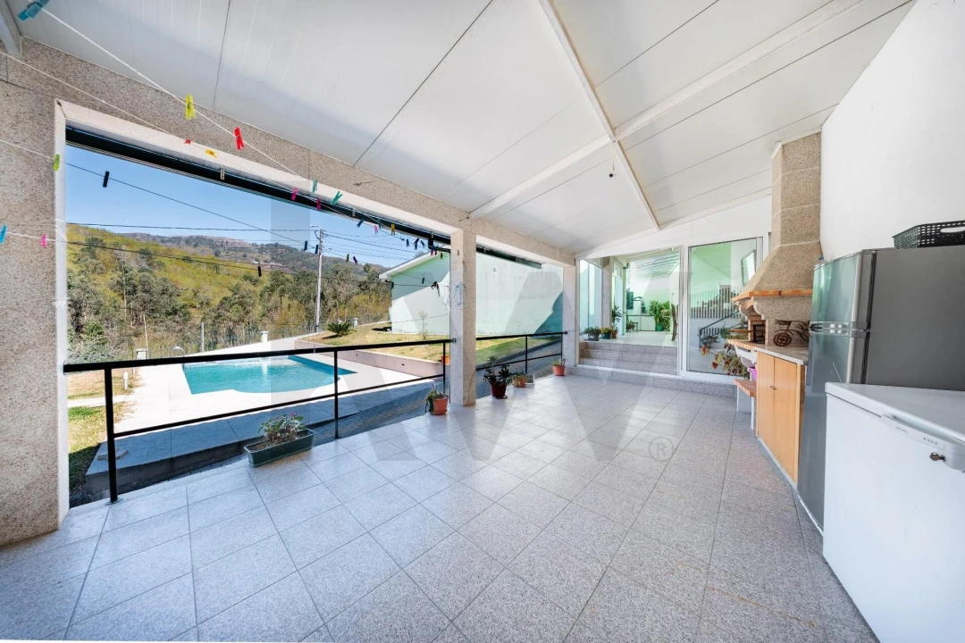 Moradia T3 para Venda em Gondoriz Foto 24