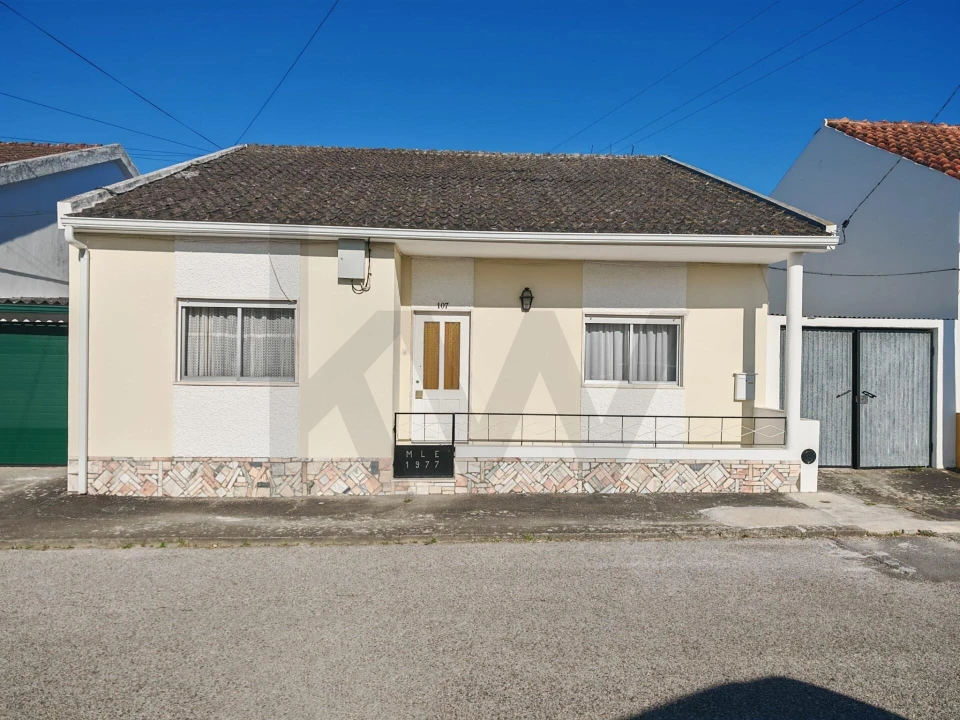 Moradia T3 para Venda em Tramagal Foto 1