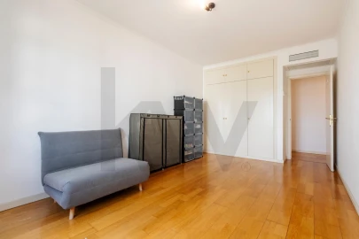 Apartamento T4 para Venda em Campolide