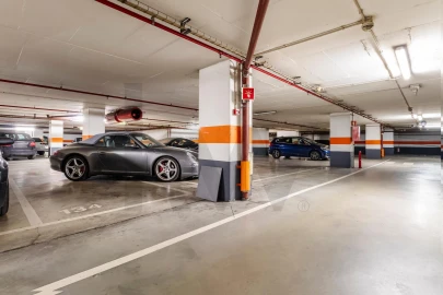 Apartamento T4 para Venda em Campolide