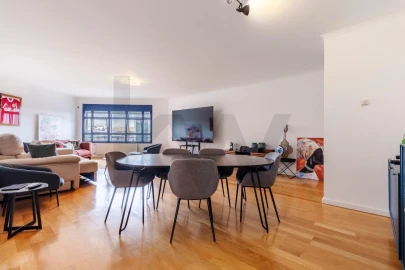 Apartamento T4 para Venda em Campolide